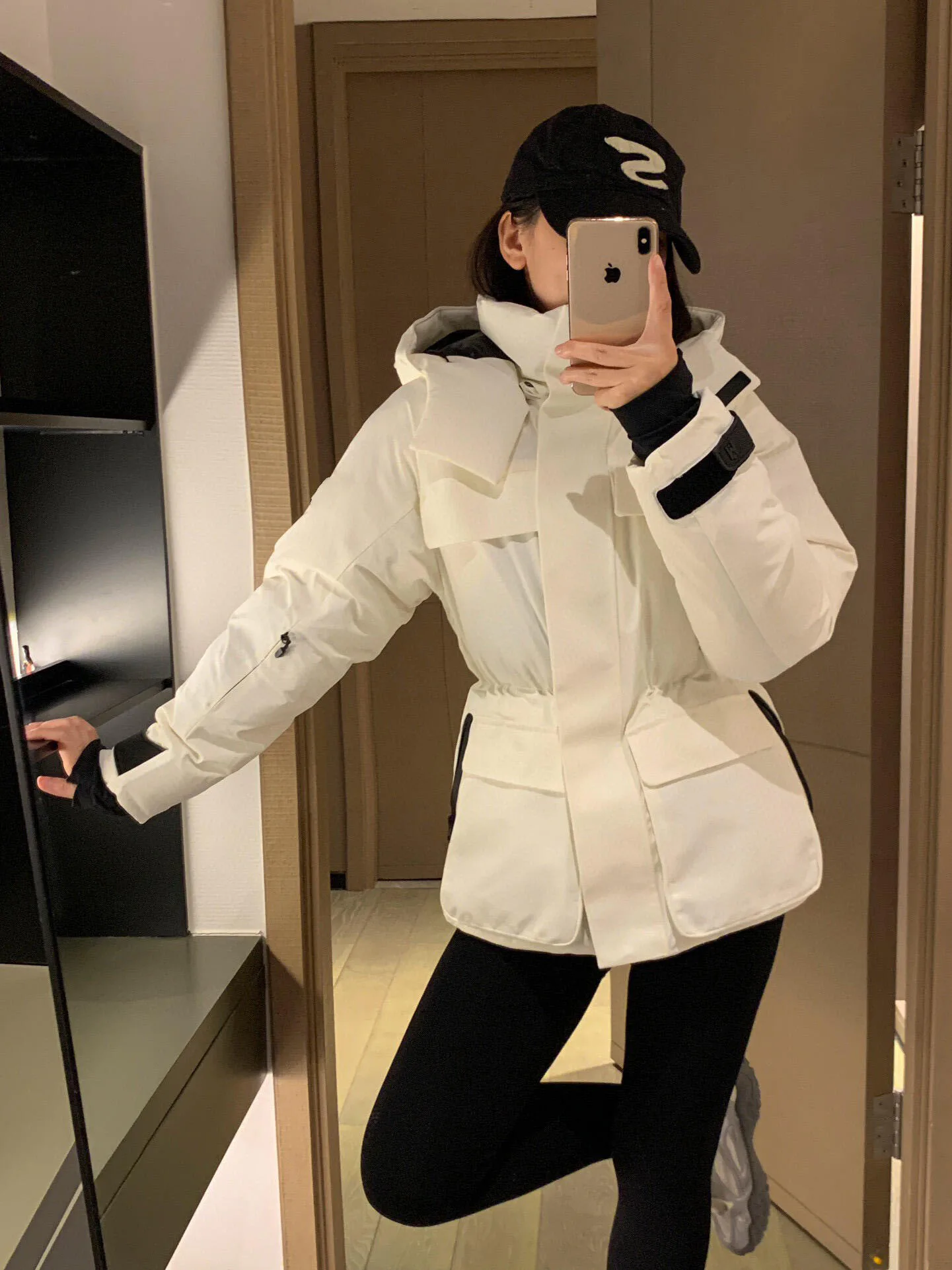 Куртки И Пуховики Женские Moncler 1513776