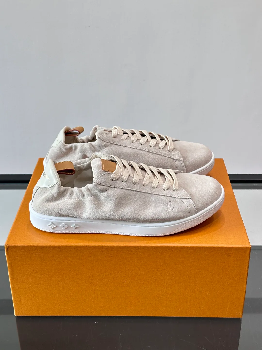 Кроссовки Мужские Louis Vuitton 18263695