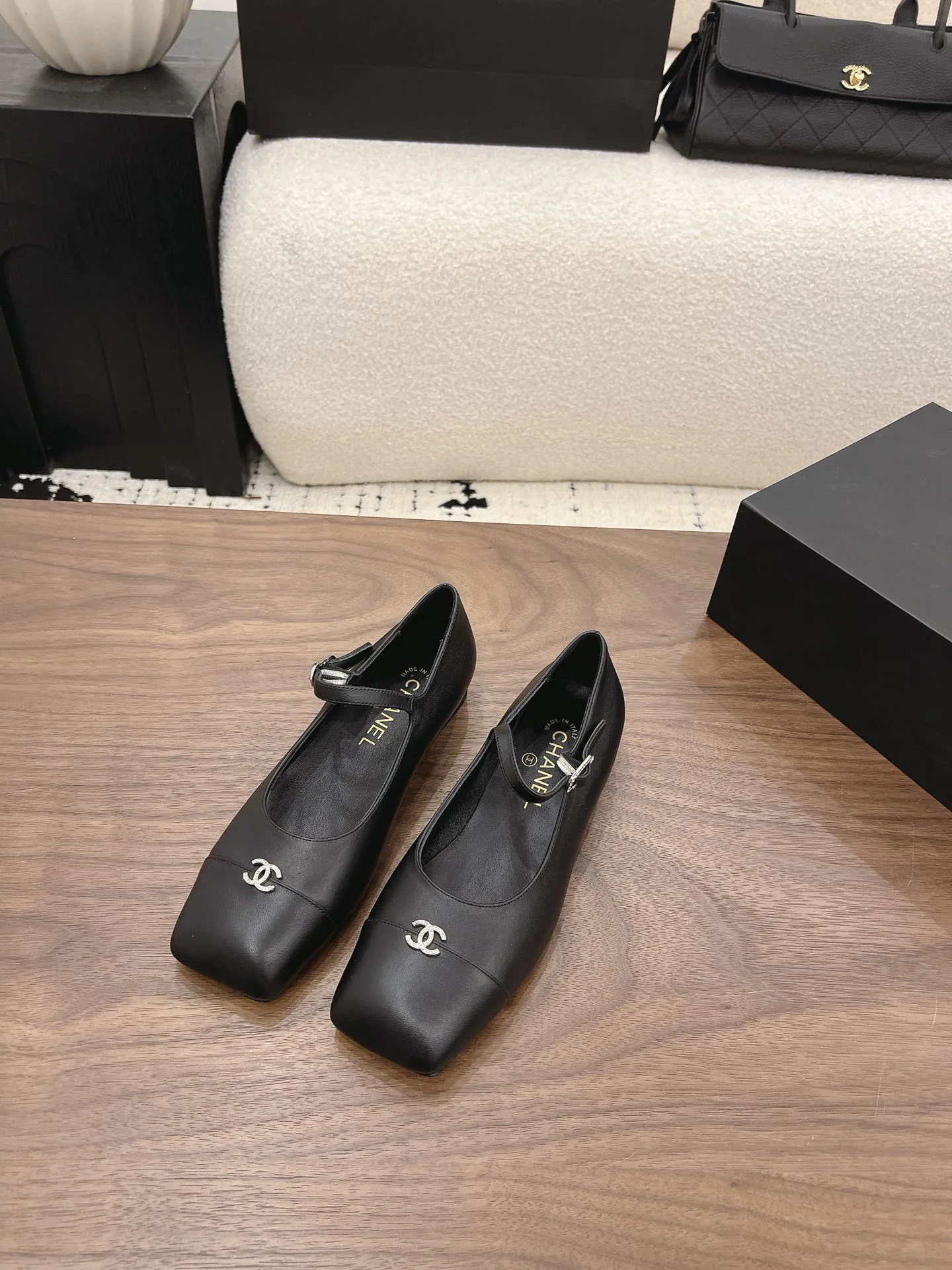 Туфли Женские Chanel 17582595