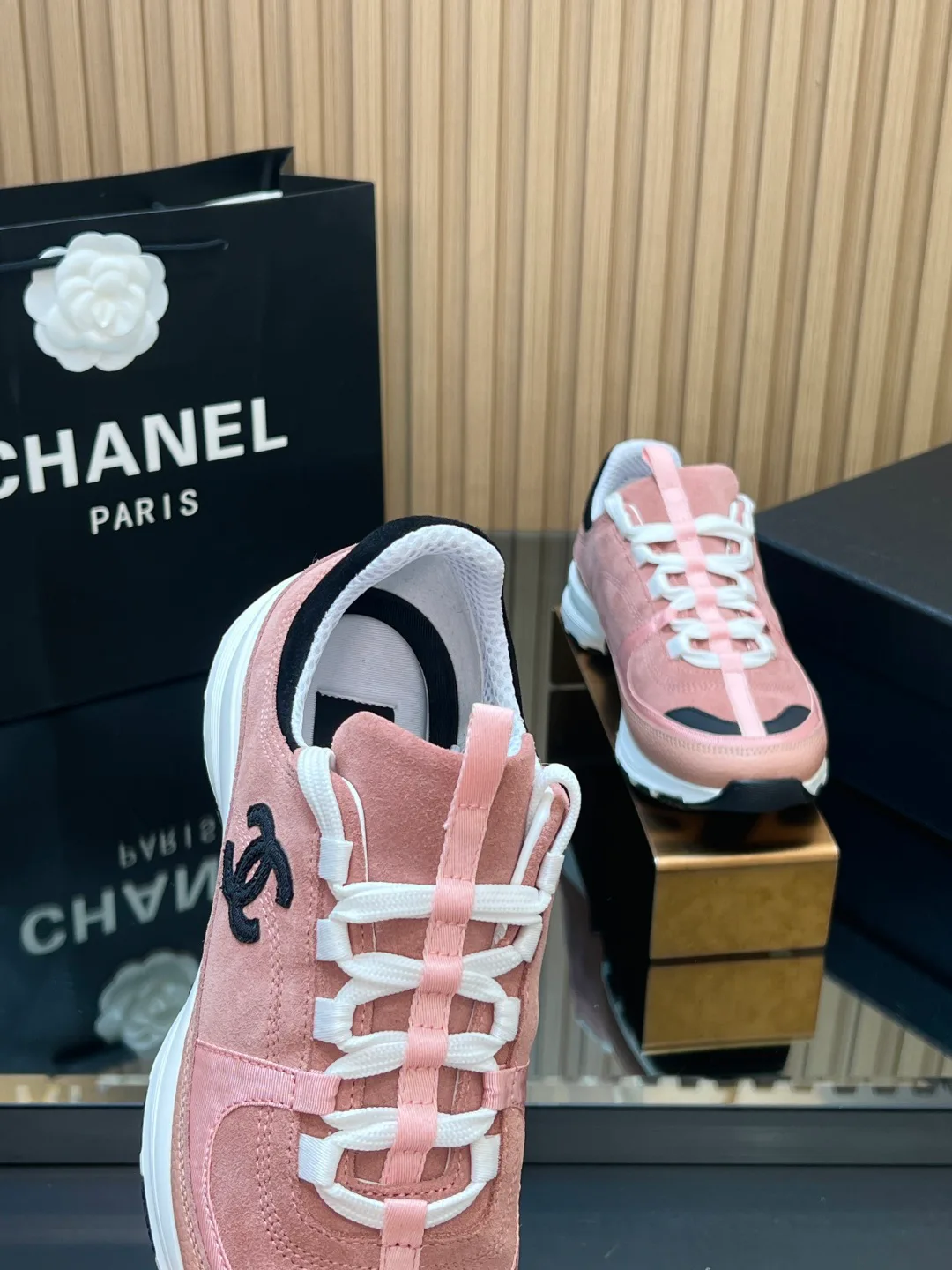 Кроссовки Женские Chanel 1731489