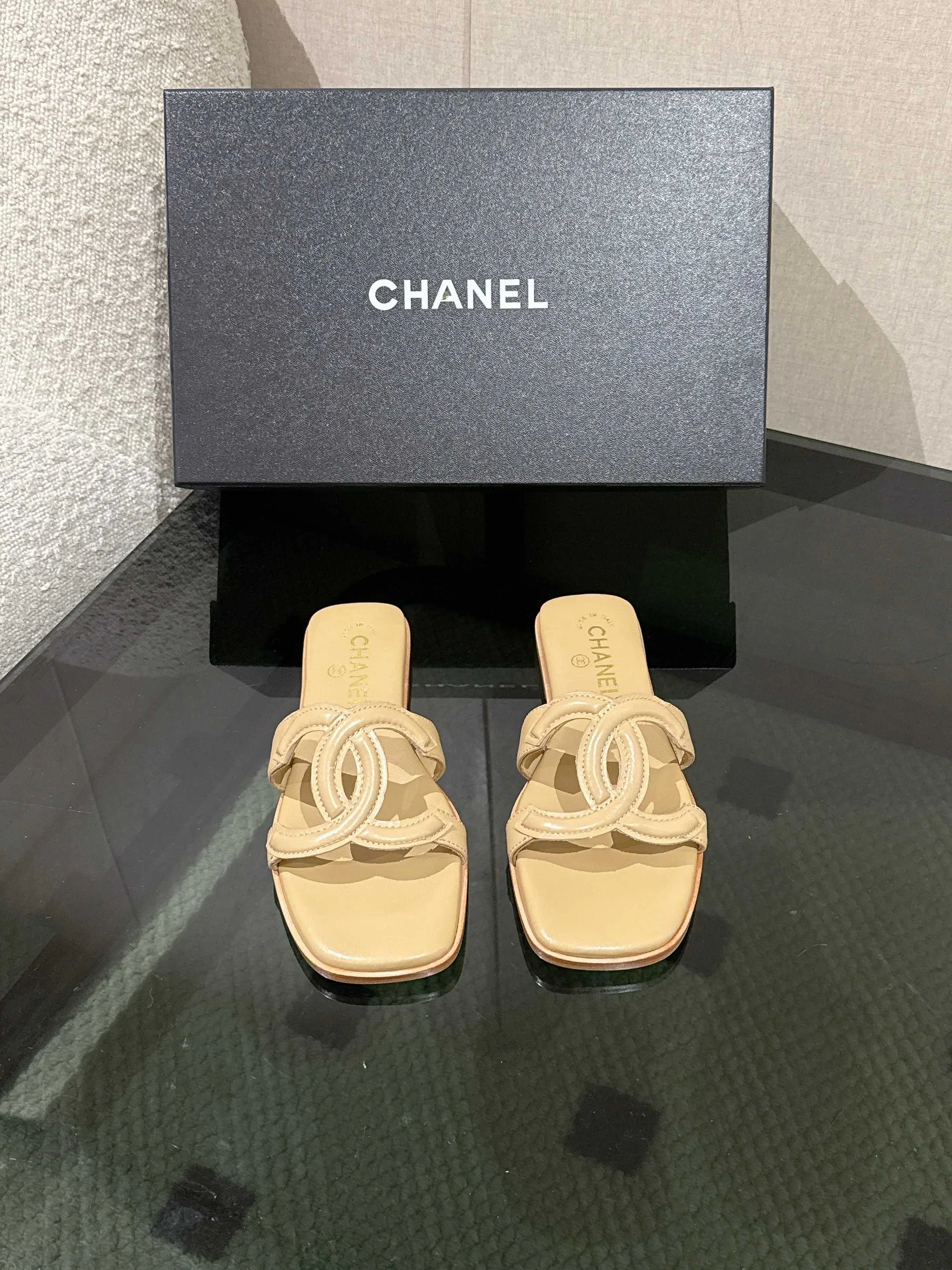 Шлепанцы Женские Chanel 11678191