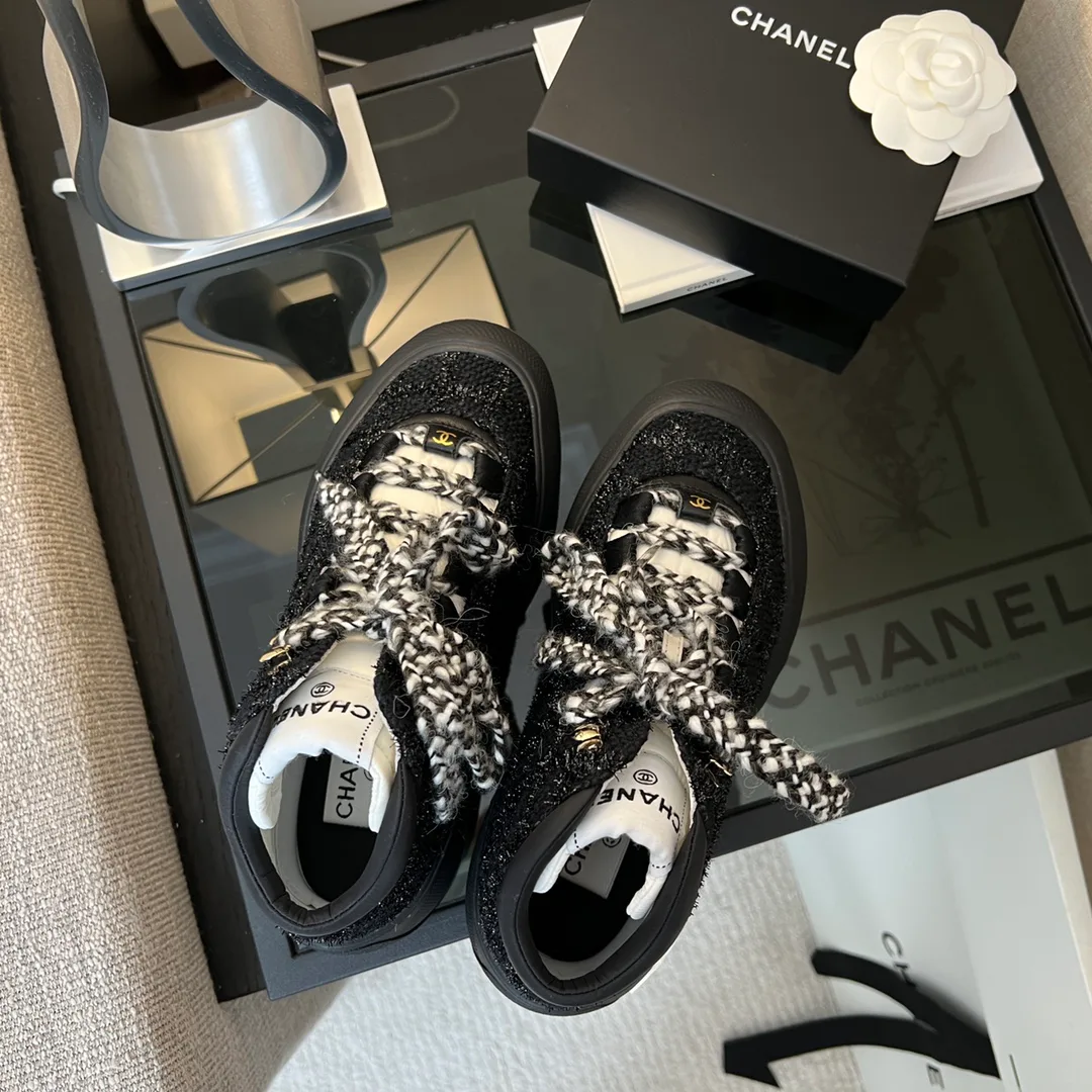 Кроссовки Женские Chanel 18962166