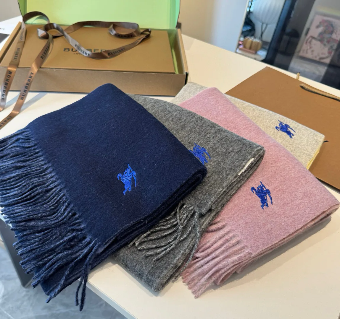 Шарфы Burberry 824014