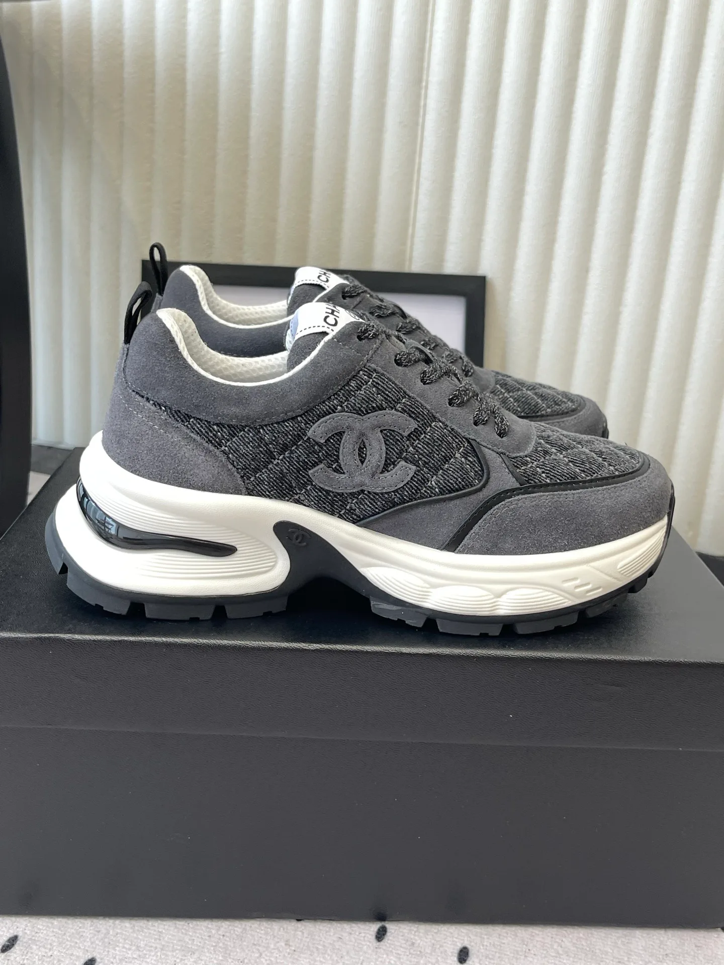 Кроссовки Женские Chanel 17769668