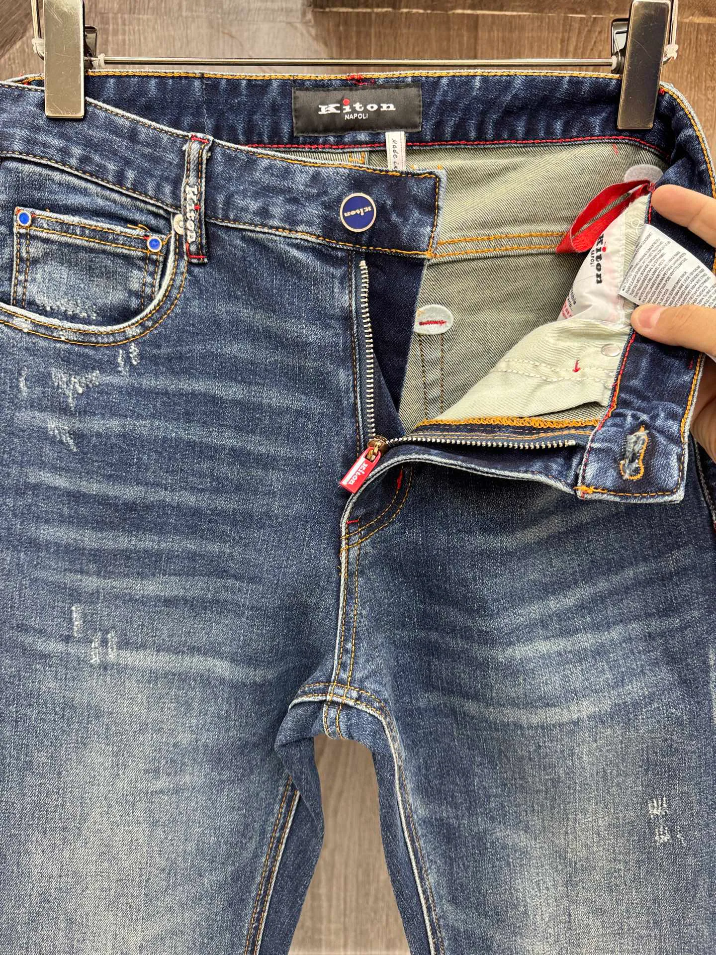 Джинсы Мужские Kiton 18366176