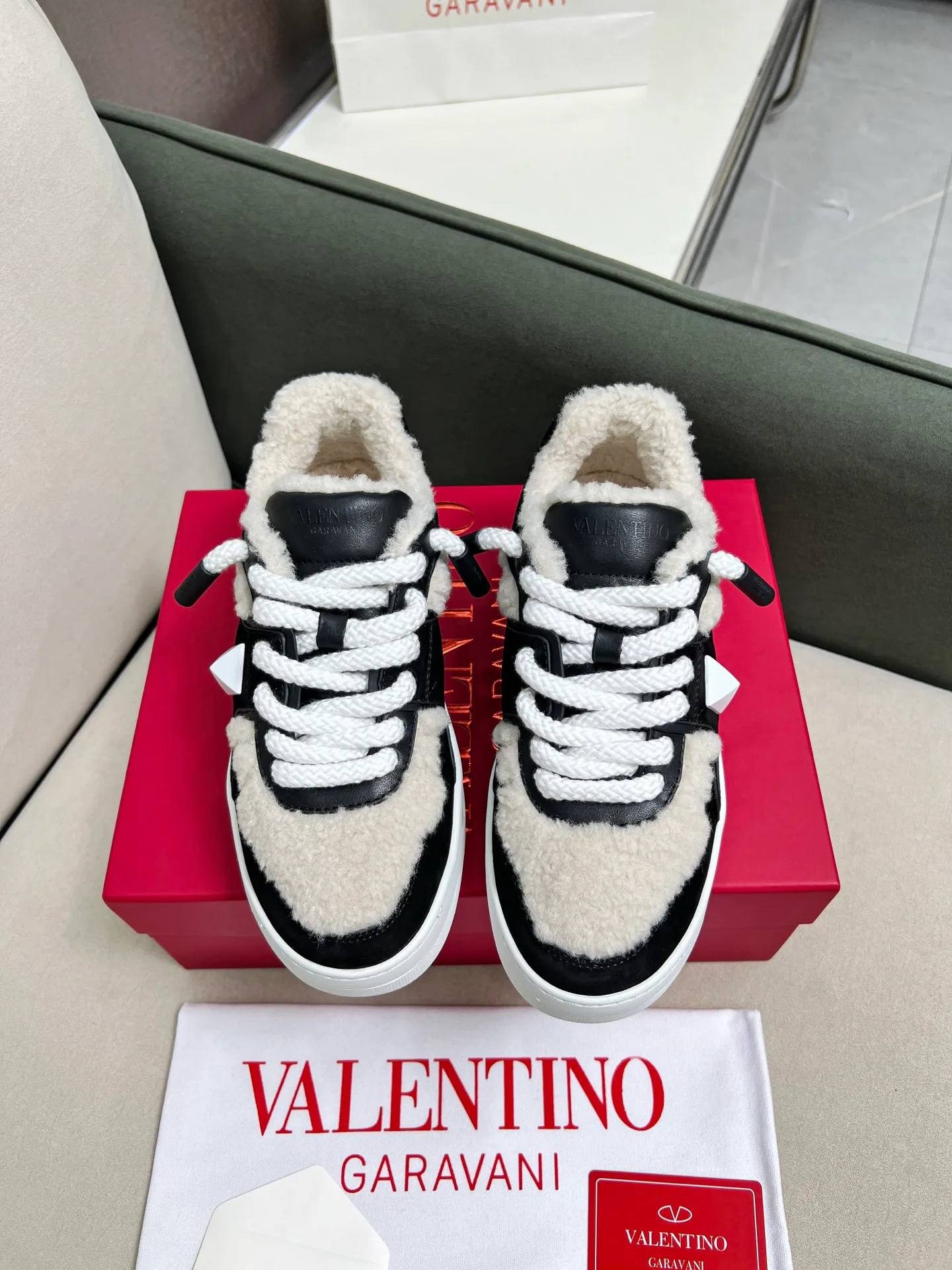 Кроссовки Женские Valentino 2628044