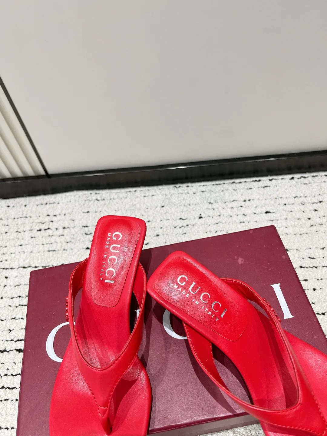 Шлепанцы Женские Gucci 17637845