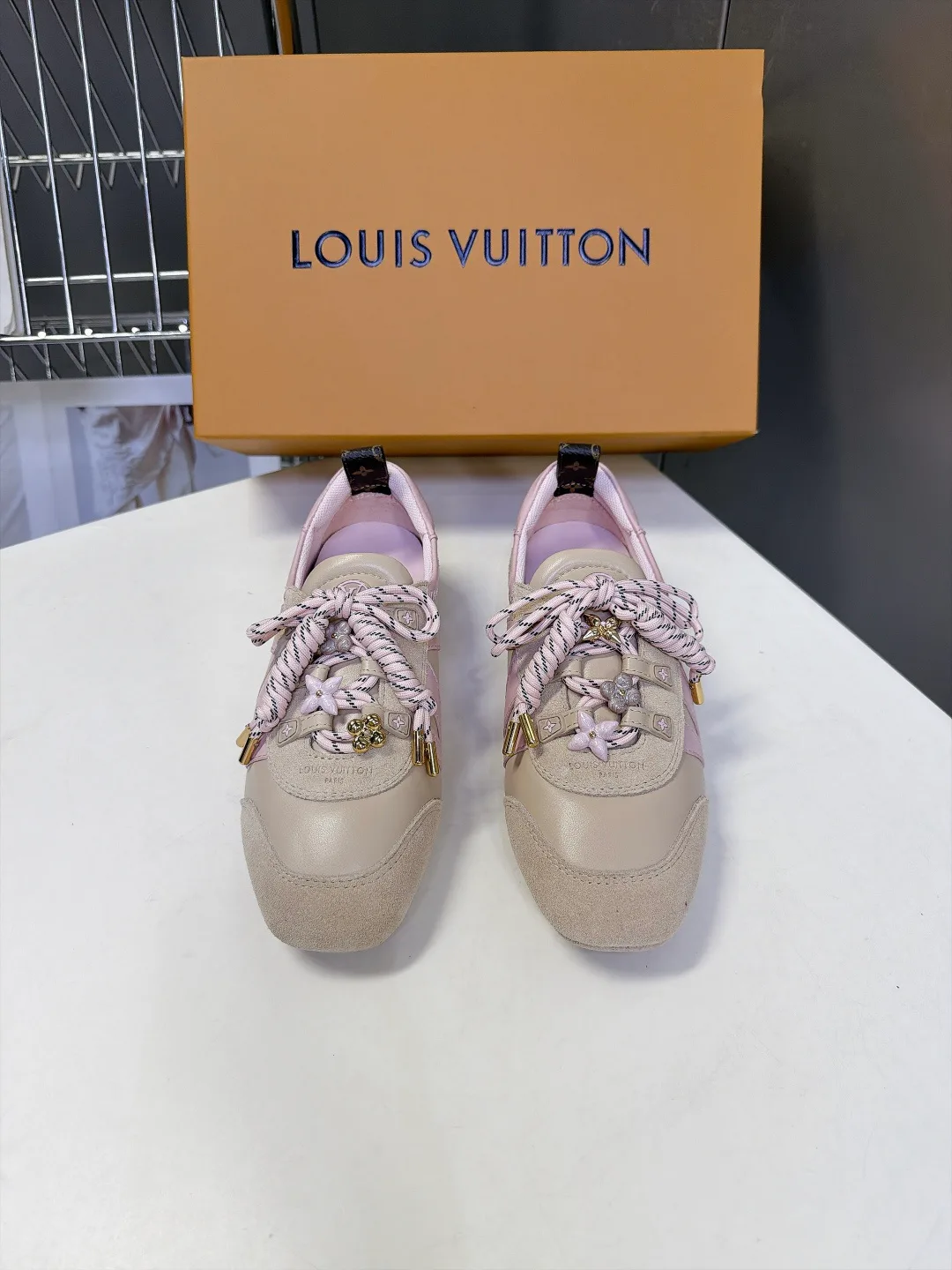 Кроссовки Женские Louis Vuitton 18005459