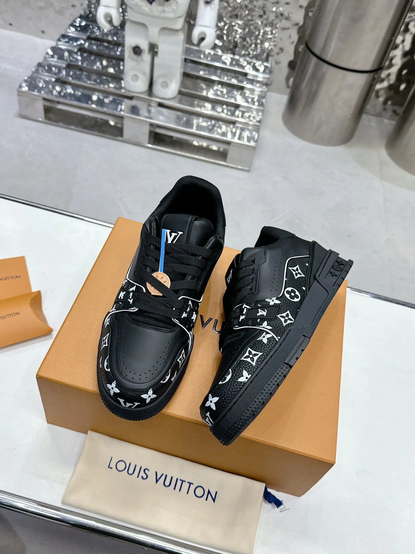 Кроссовки Женские Louis Vuitton 27314