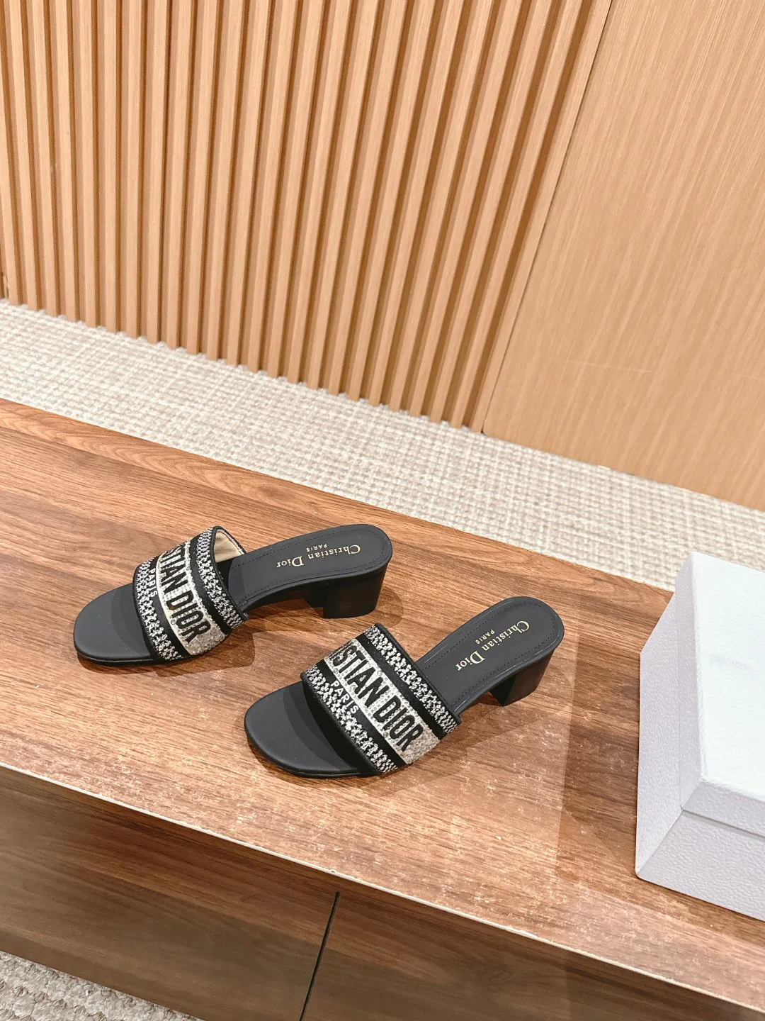 Босоножки Женские Christian Dior 11599924