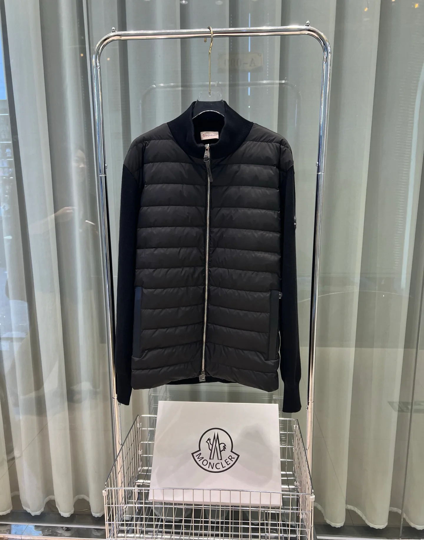 Куртки И Пуховики Женские Moncler 813009