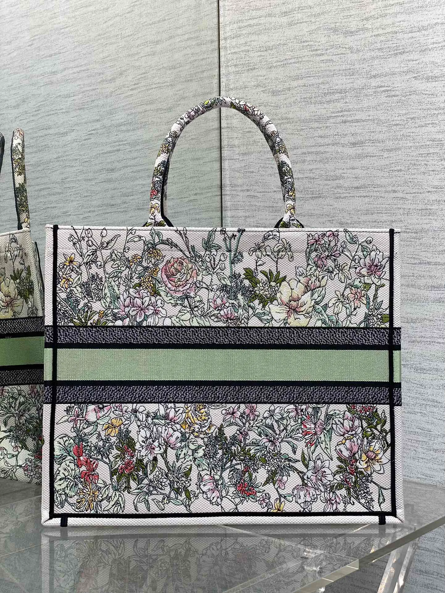 Классические Сумки Женские Christian Dior 11224047