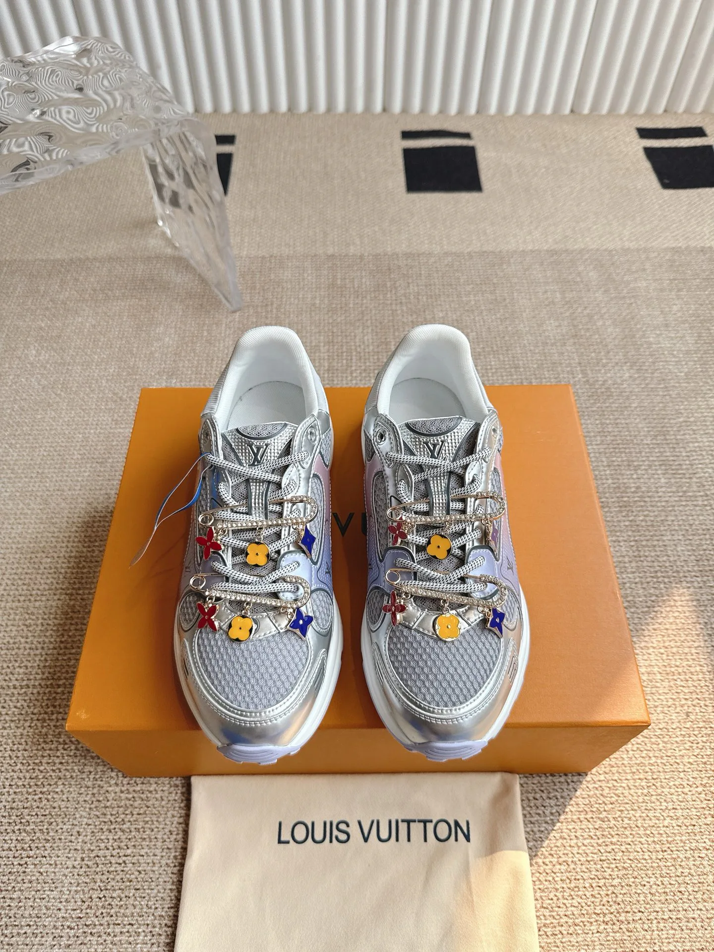 Кроссовки Женские Louis Vuitton 13351297