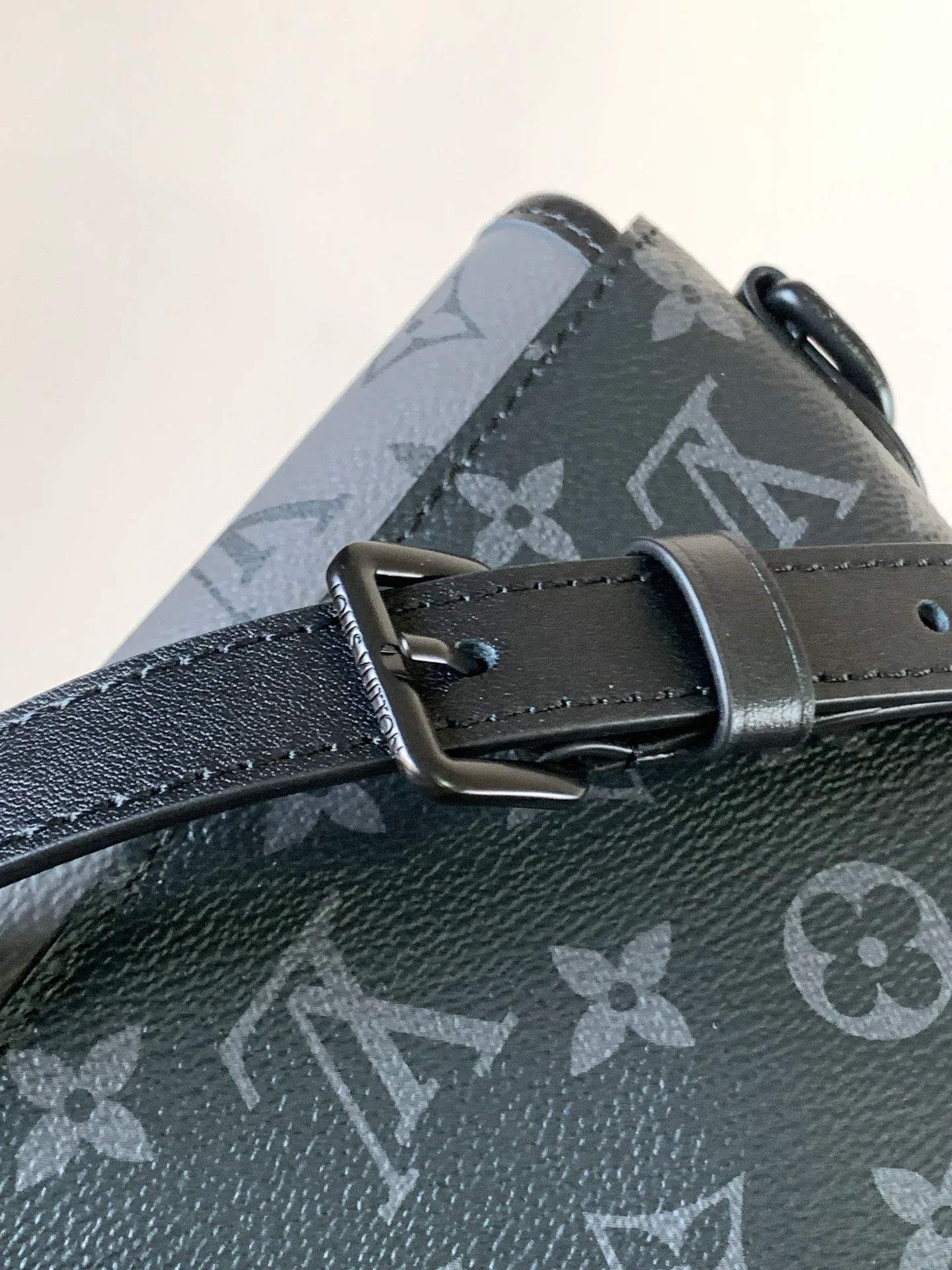 Клатчи Женские Louis Vuitton 13435246