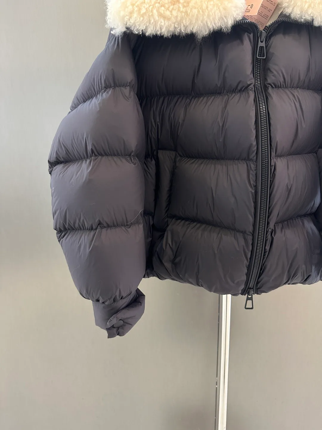 Куртки И Пуховики Женские Miu Miu 1322734