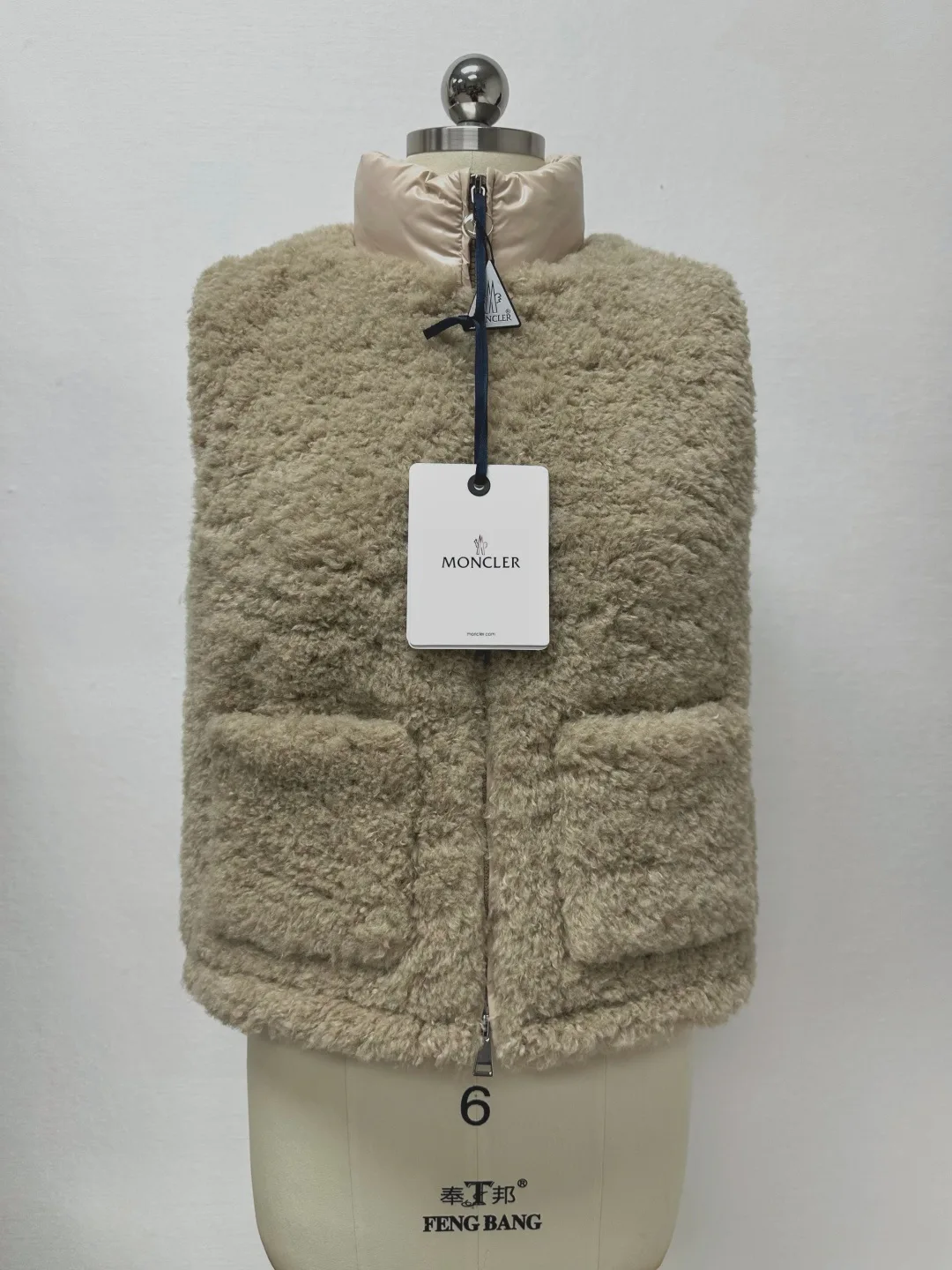 Жилеты Женские Moncler 18794639