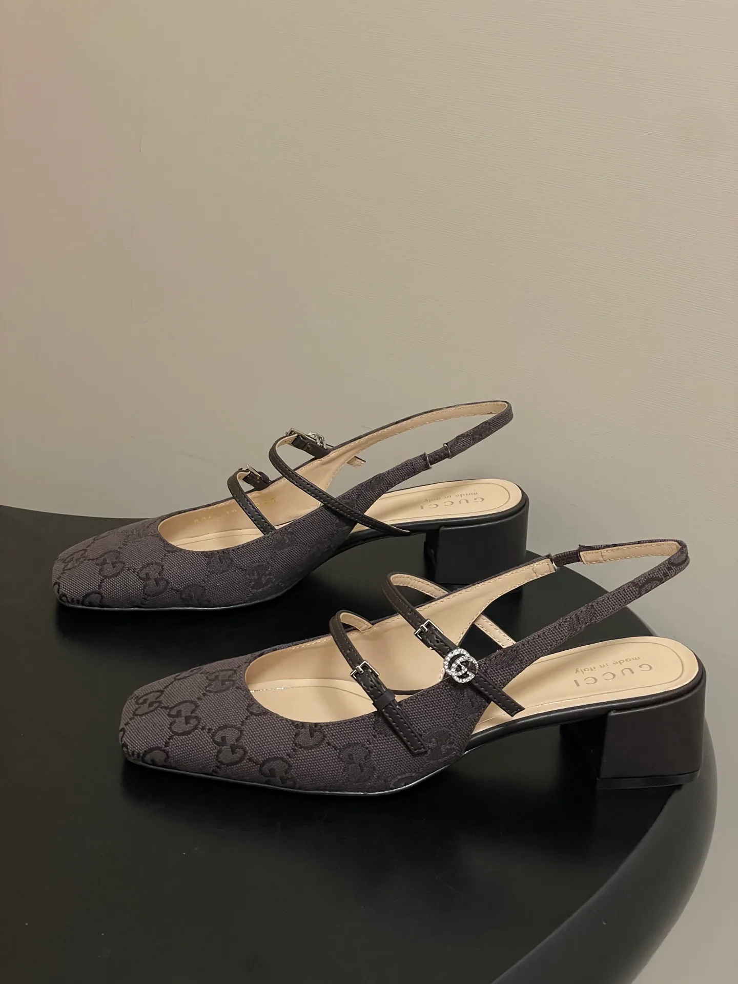 Босоножки Женские Gucci 11886496