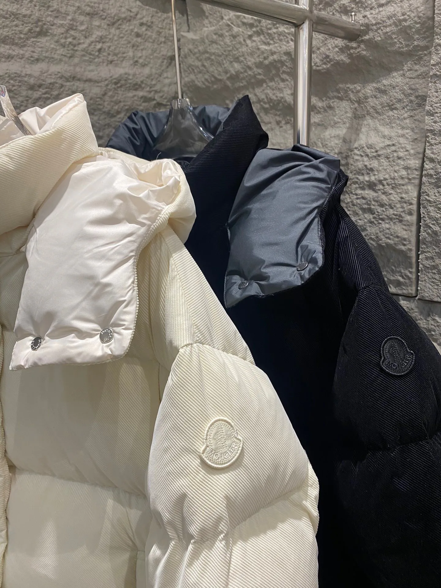 Пуховики Женские Moncler 109418