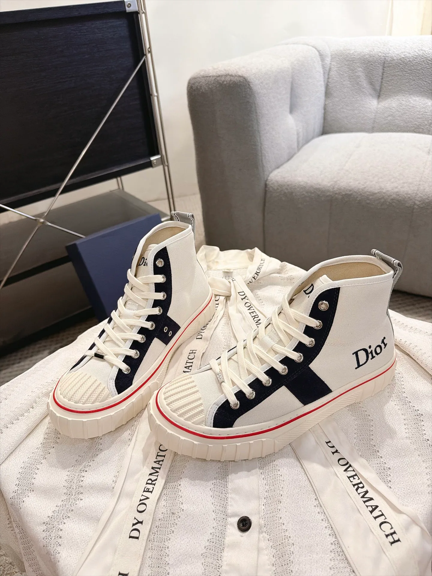 Кроссовки Женские Christian Dior 19143578
