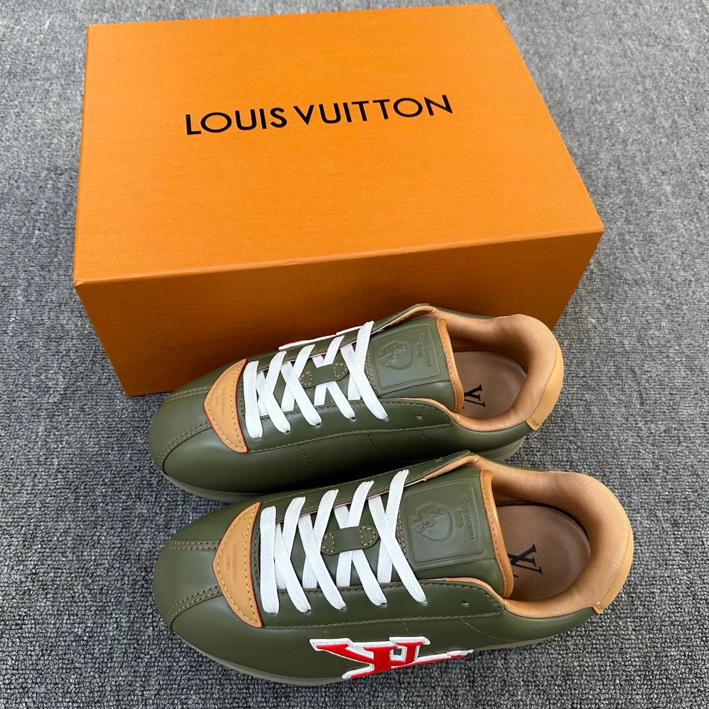 Кроссовки Мужские Louis Vuitton 1515869