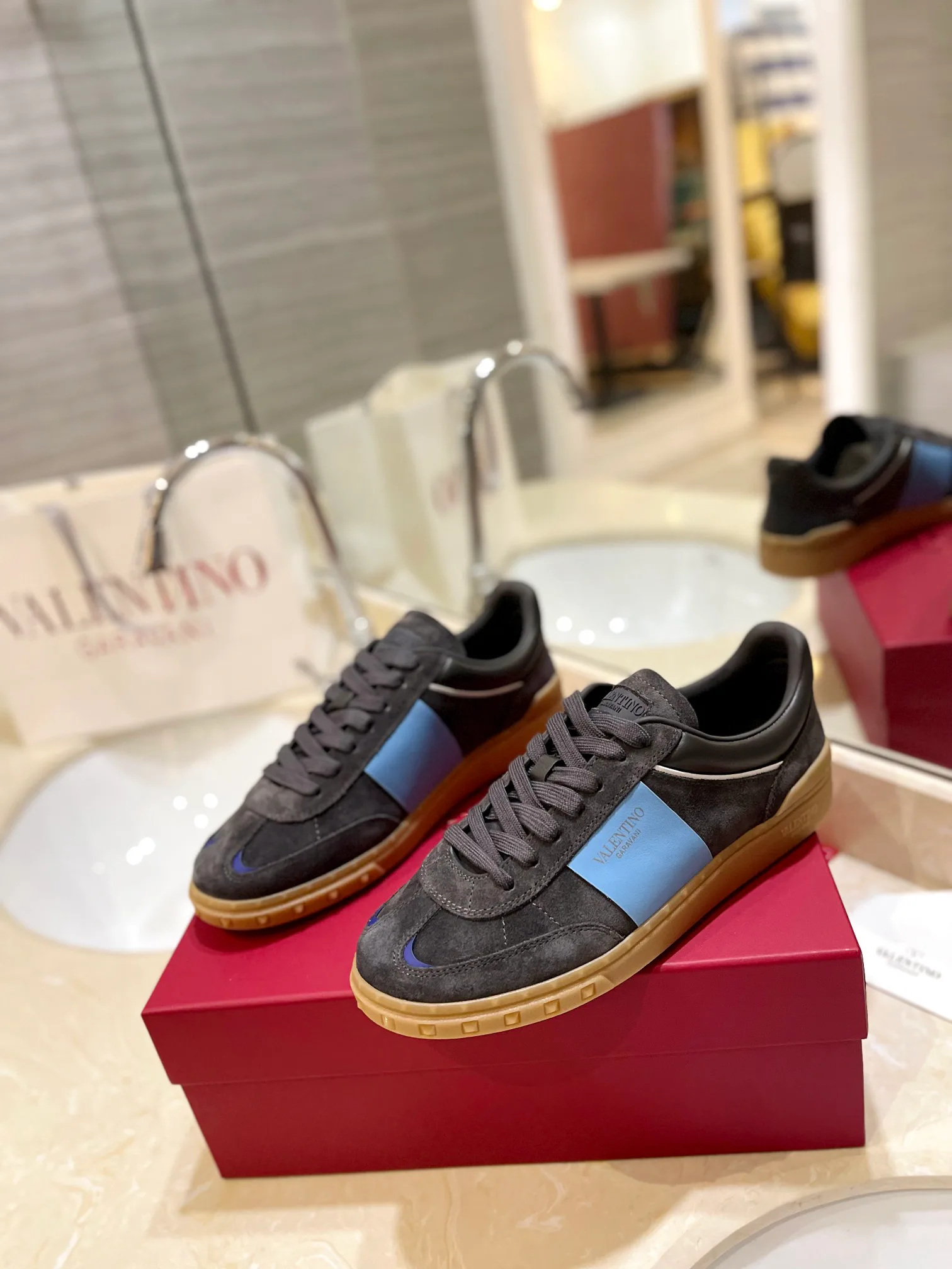 Кроссовки Женские Valentino 53673