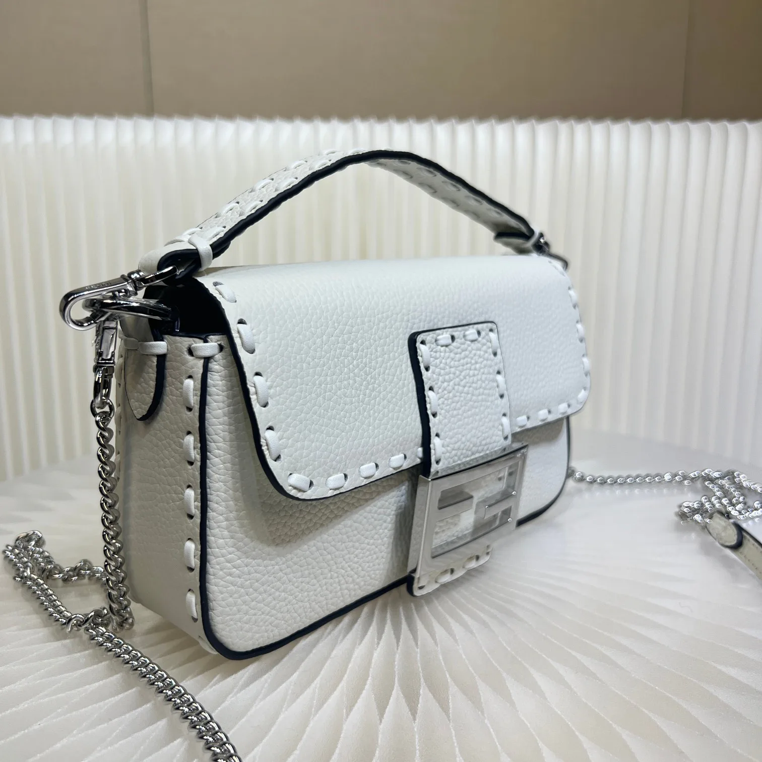 Классические Сумки Женские Fendi 12718231