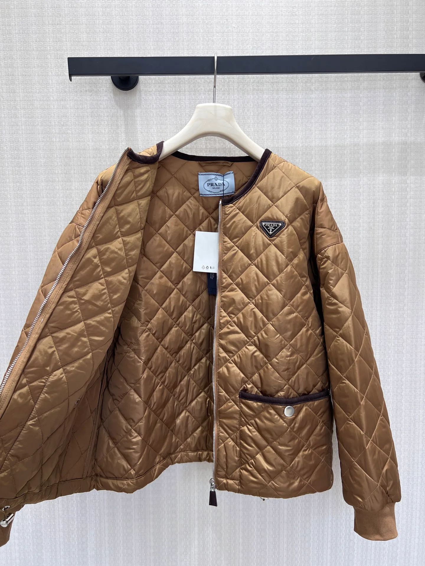 Куртки И Пуховики Женские Prada 18094602