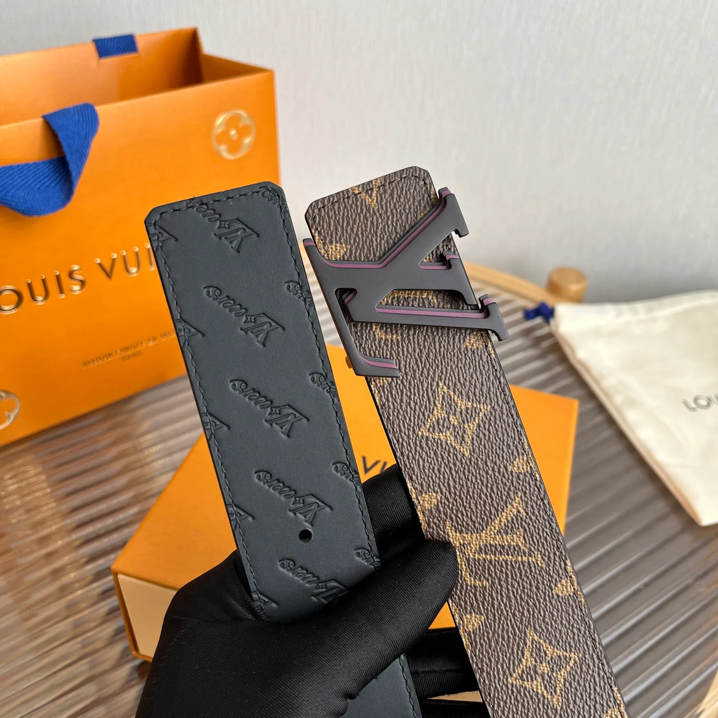 Ремни Louis Vuitton 10399065