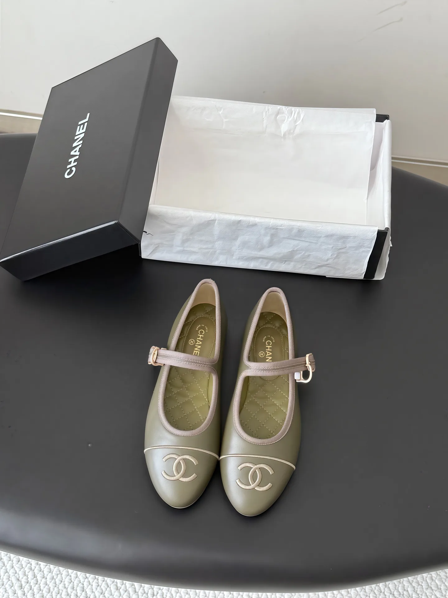 Туфли Женские Chanel 18053741