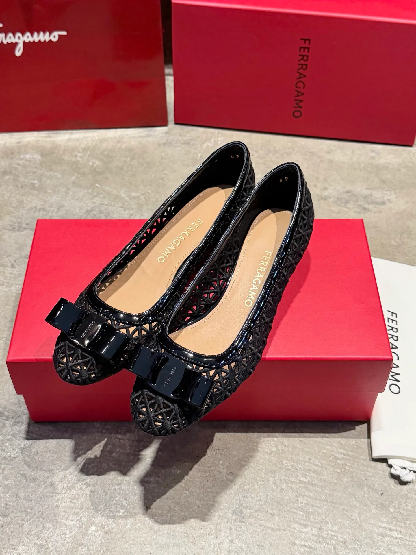 Туфли Женские Salvatore Ferragamo 17642580