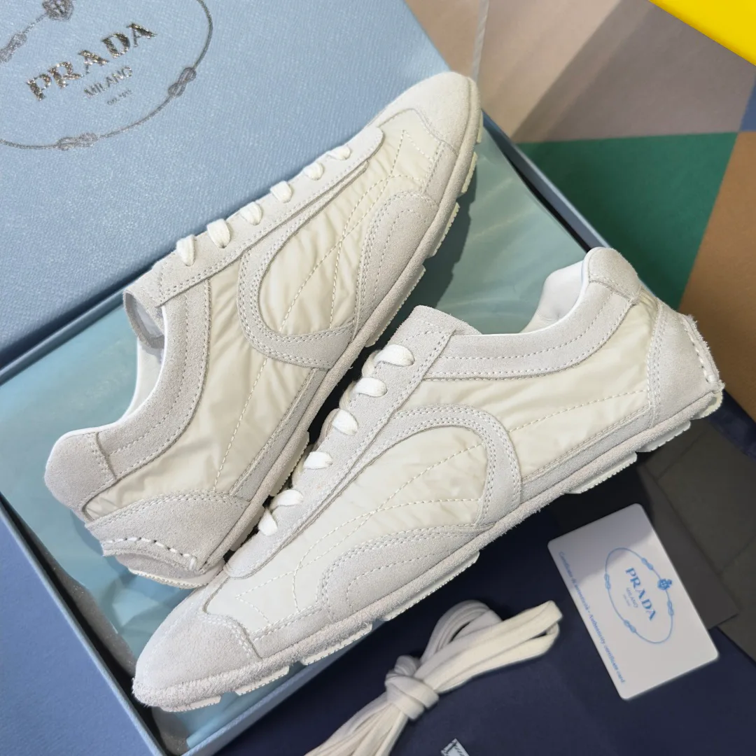 Кроссовки Женские Prada 11595707