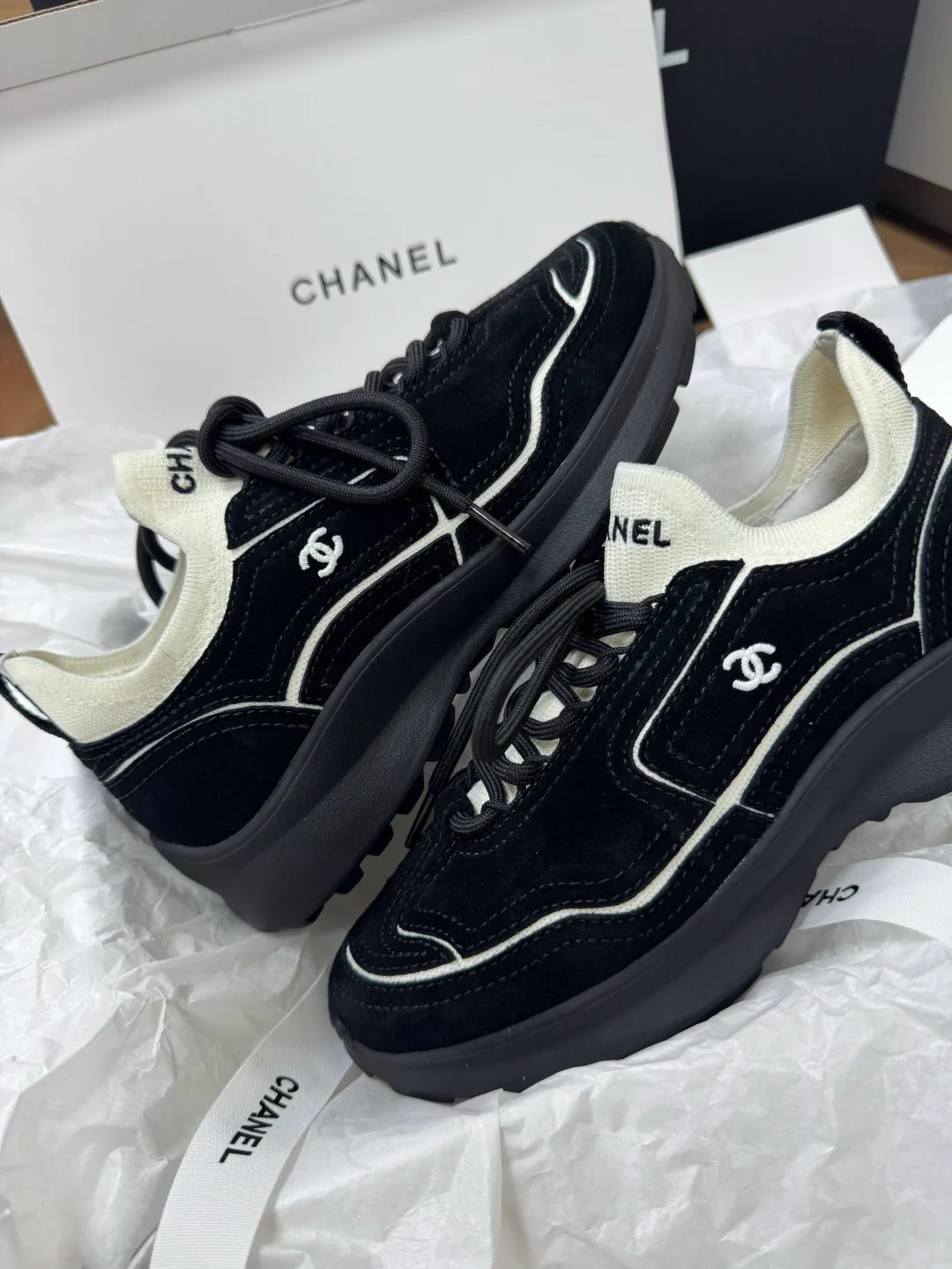 Кроссовки Женские Chanel 17418276