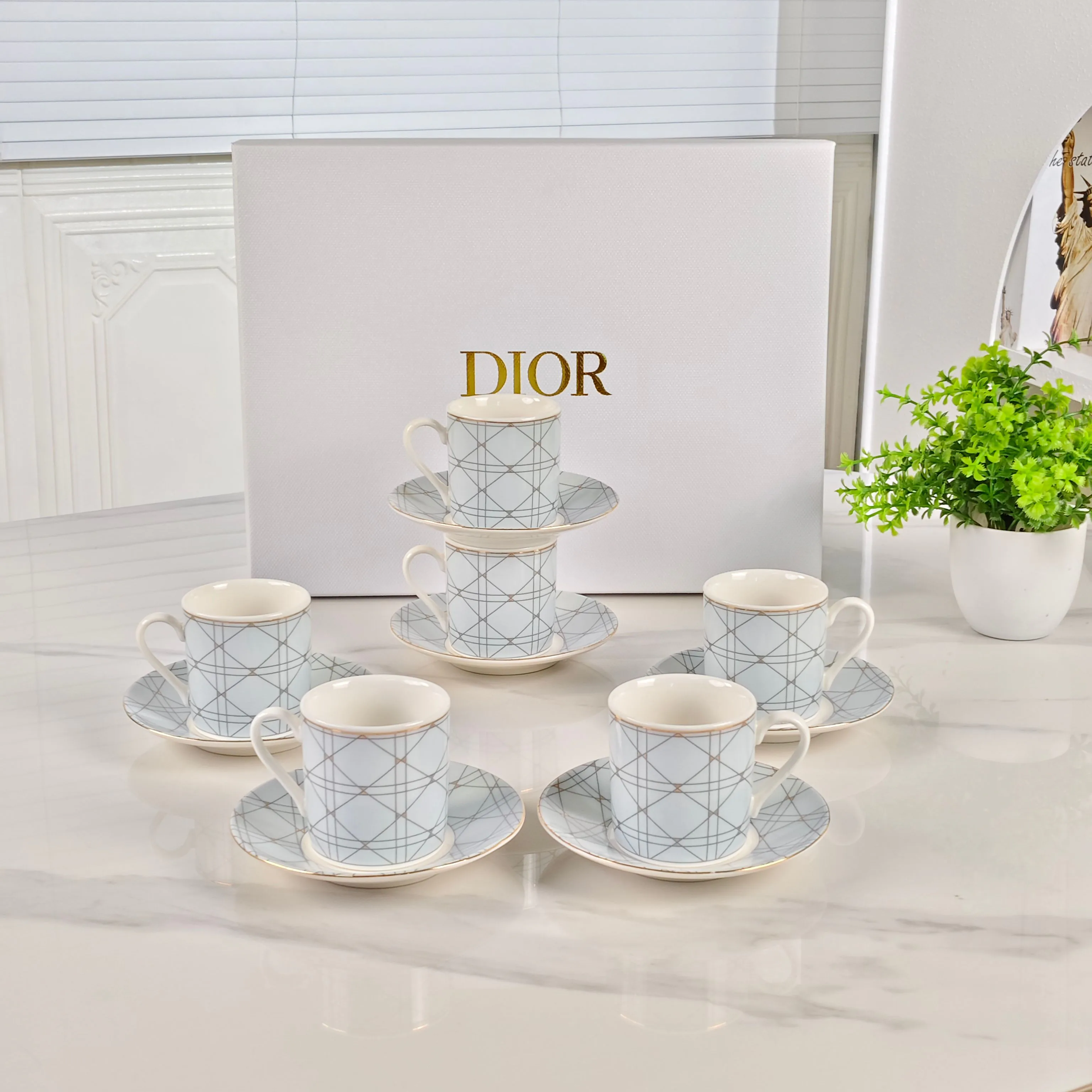 Посуда Christian Dior 4884577