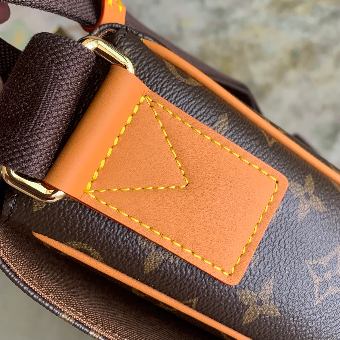 Классические Сумки Женские Louis Vuitton 18147473