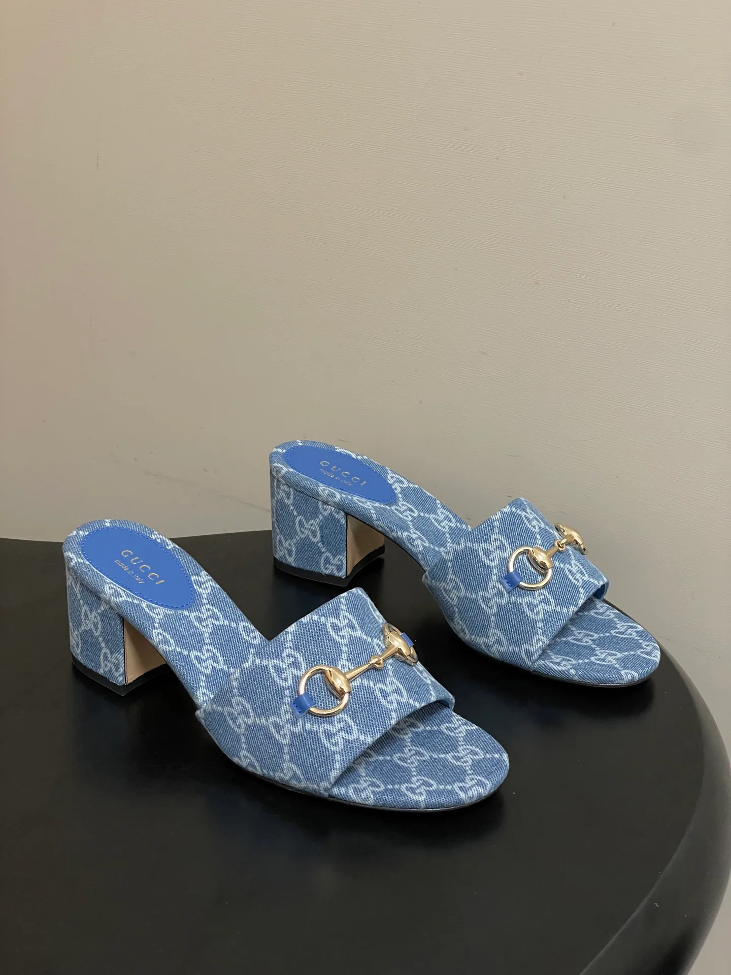 Сандалии Женские Gucci 11886527