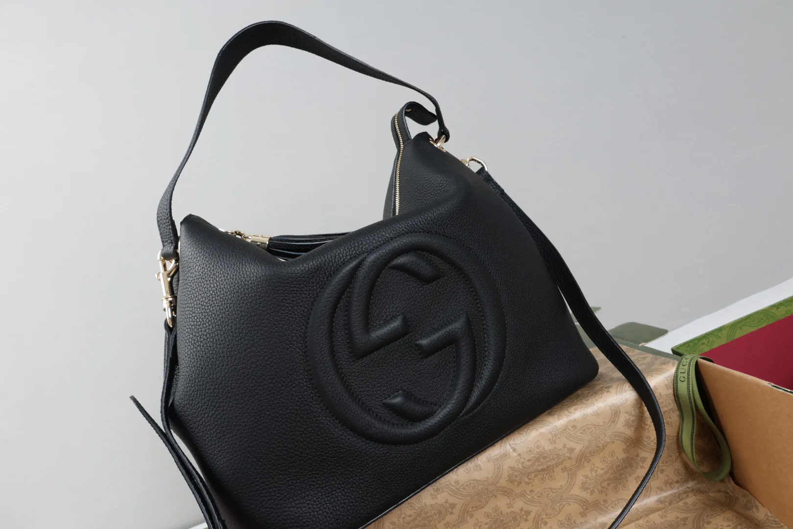 Классические Сумки Женские Gucci 18223260