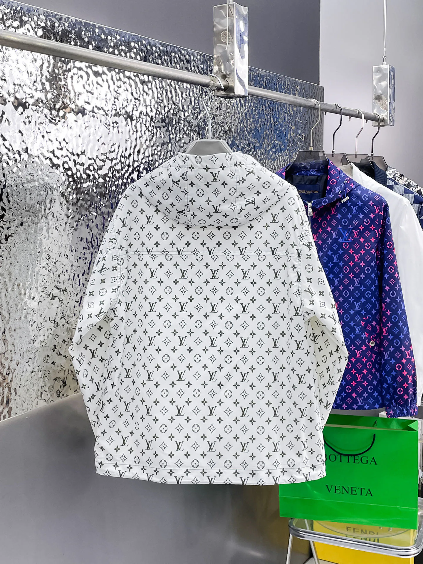 Куртки И Пуховики Мужские Louis Vuitton 9352348