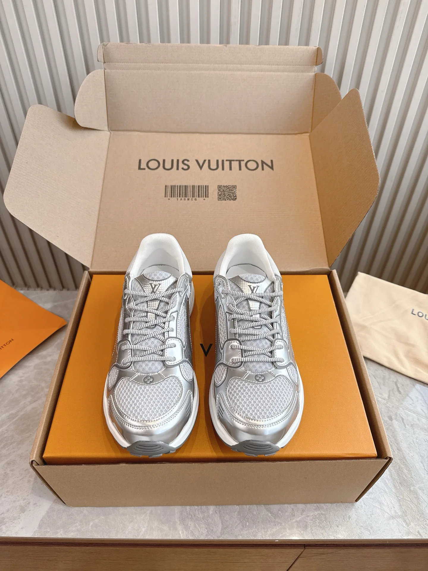 Кроссовки Мужские Louis Vuitton 8979804
