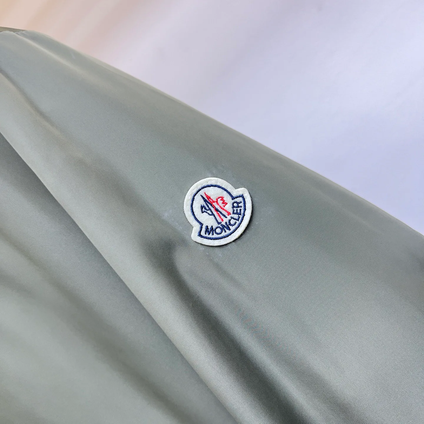 Куртки И Пуховики Женские Moncler 17340707