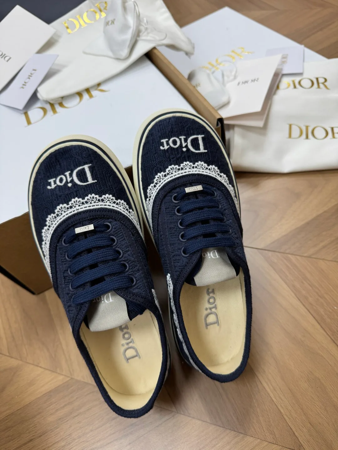 Кроссовки Женские Christian Dior 17902823