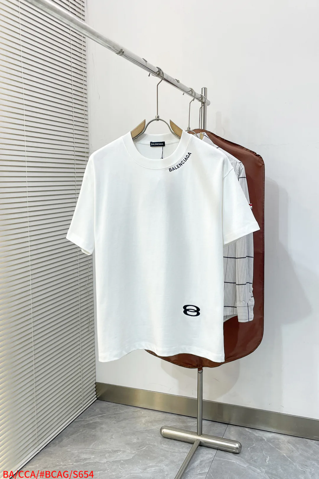 Футболки Женские Balenciaga 6082550