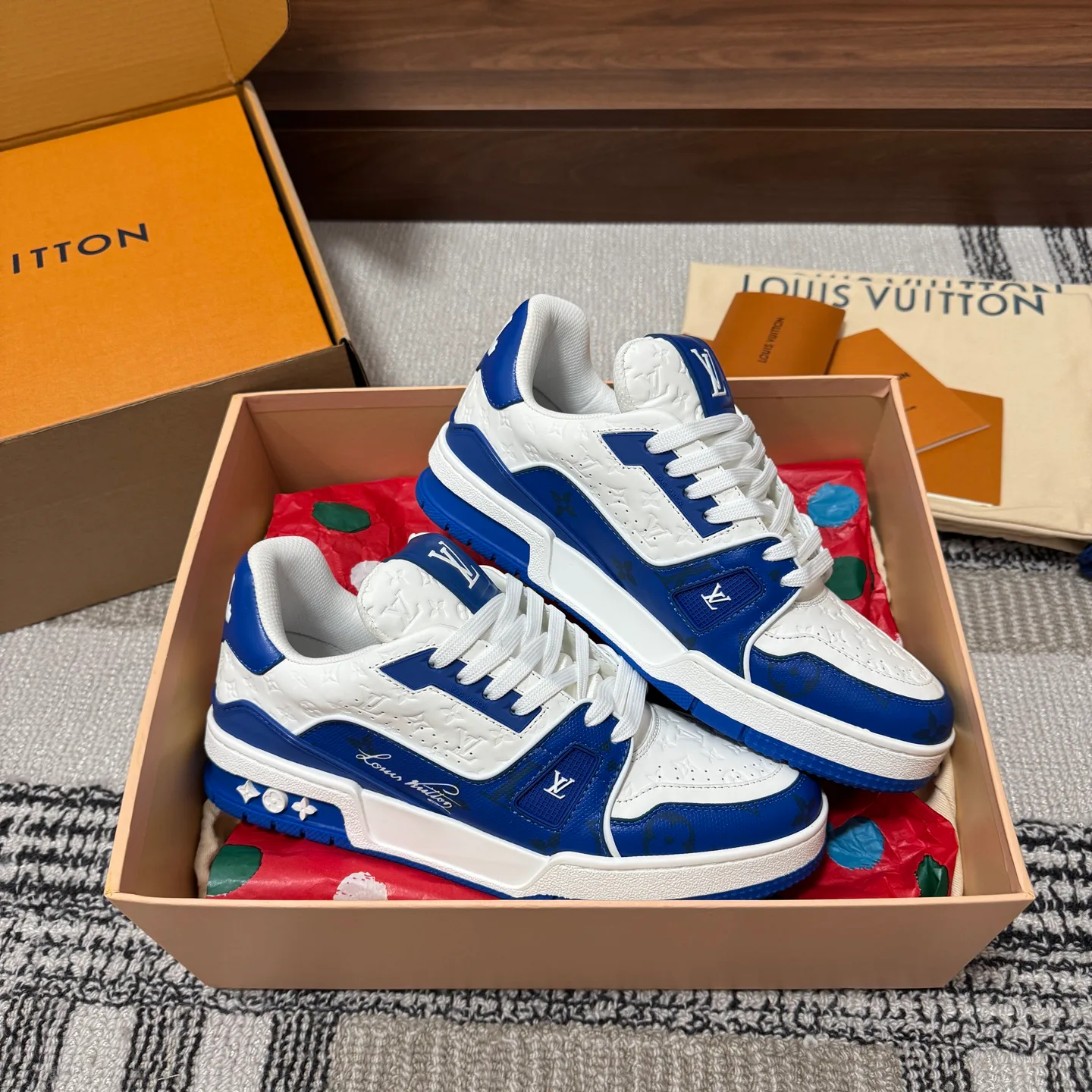 Кроссовки Женские Louis Vuitton 1483885