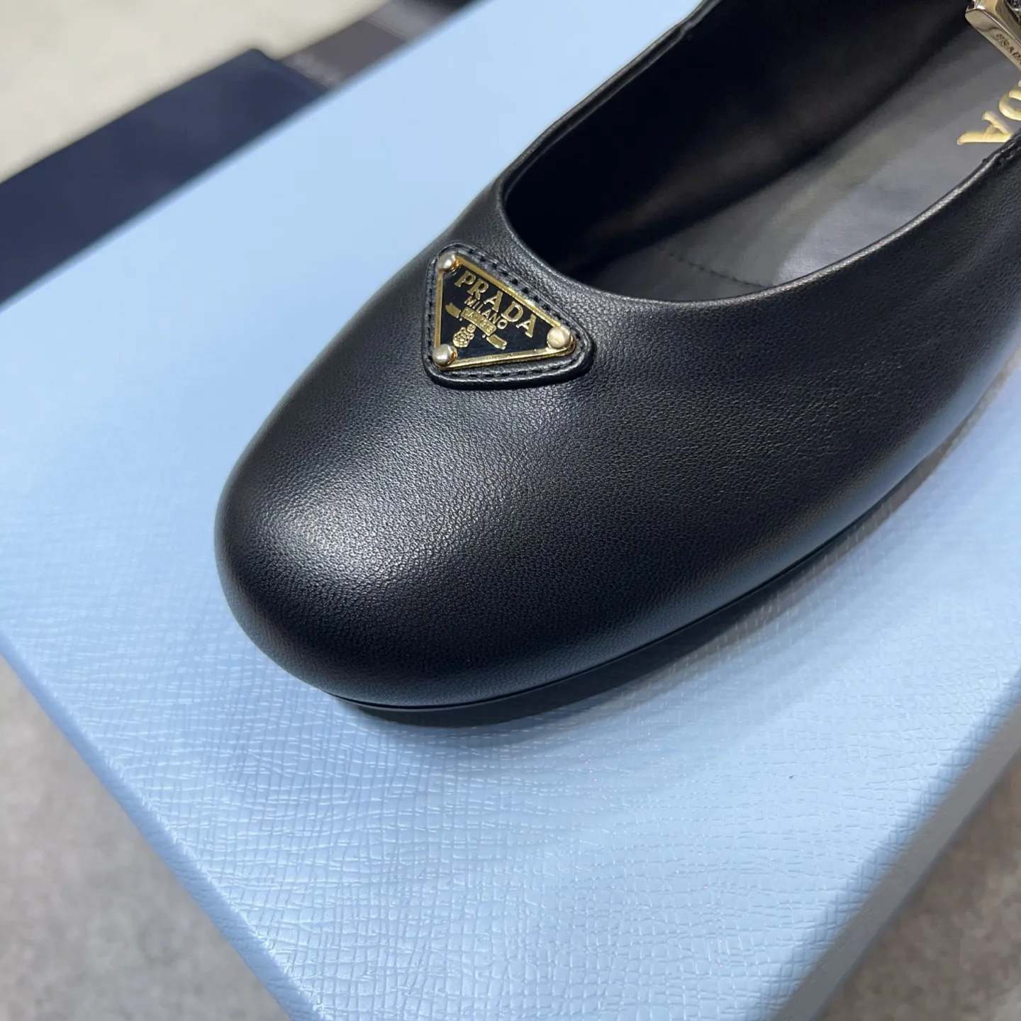 Туфли Женские Prada 11420066