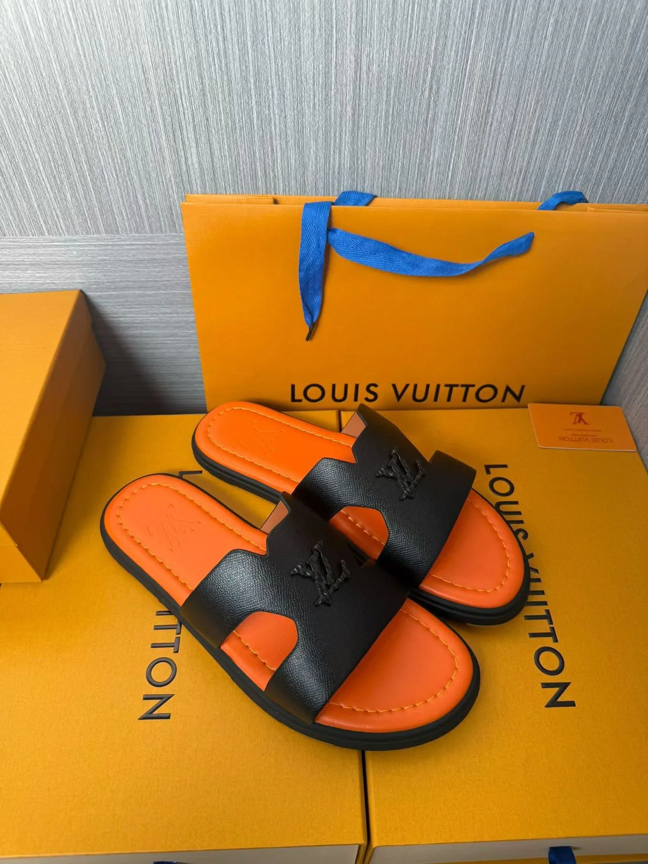 Шлепанцы Женские Louis Vuitton 829513