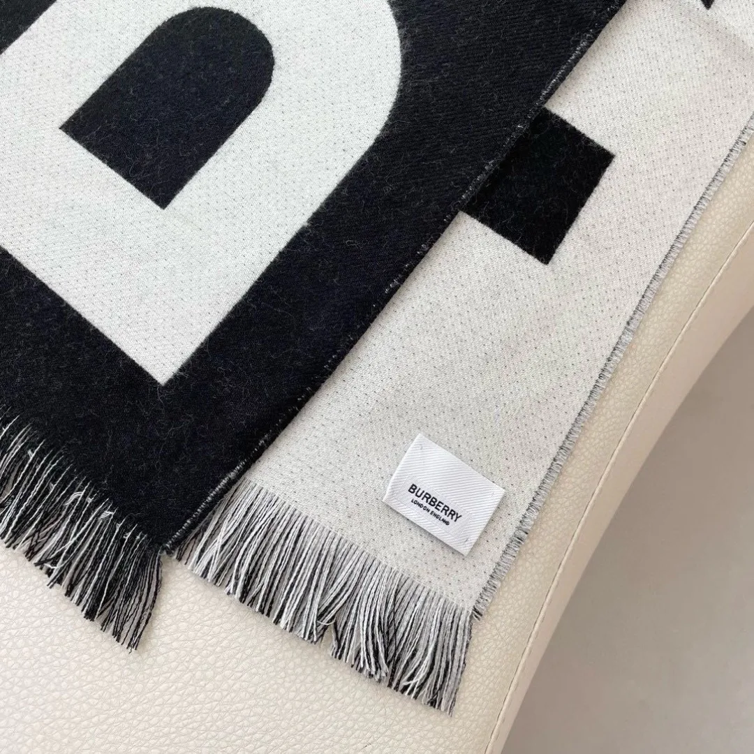 Шарфы Burberry 1723210