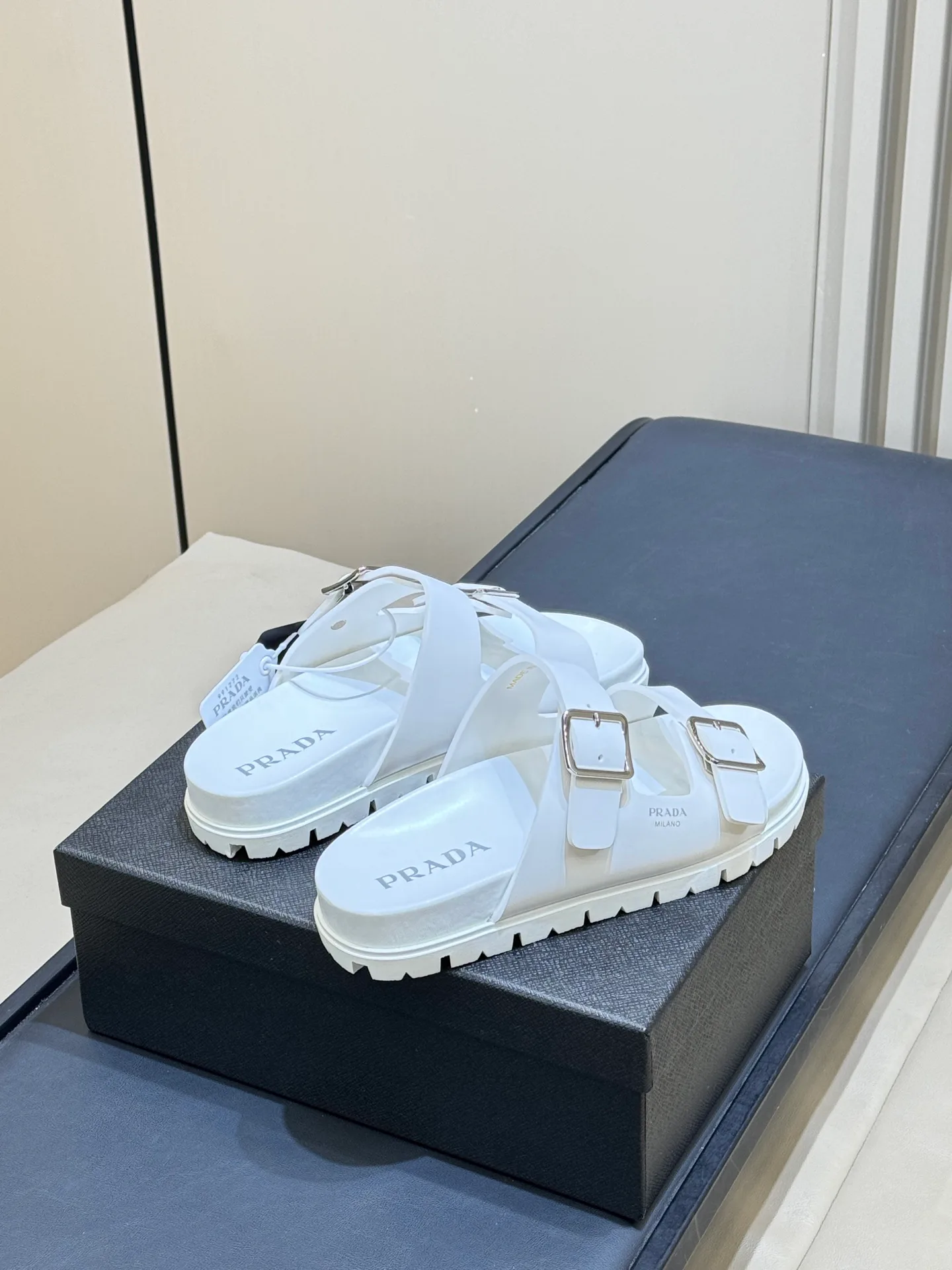 Сандалии Женские Prada 11258575