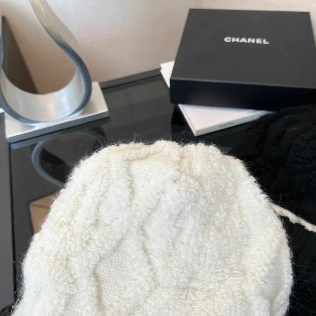 Головные Уборы Chanel 3844432