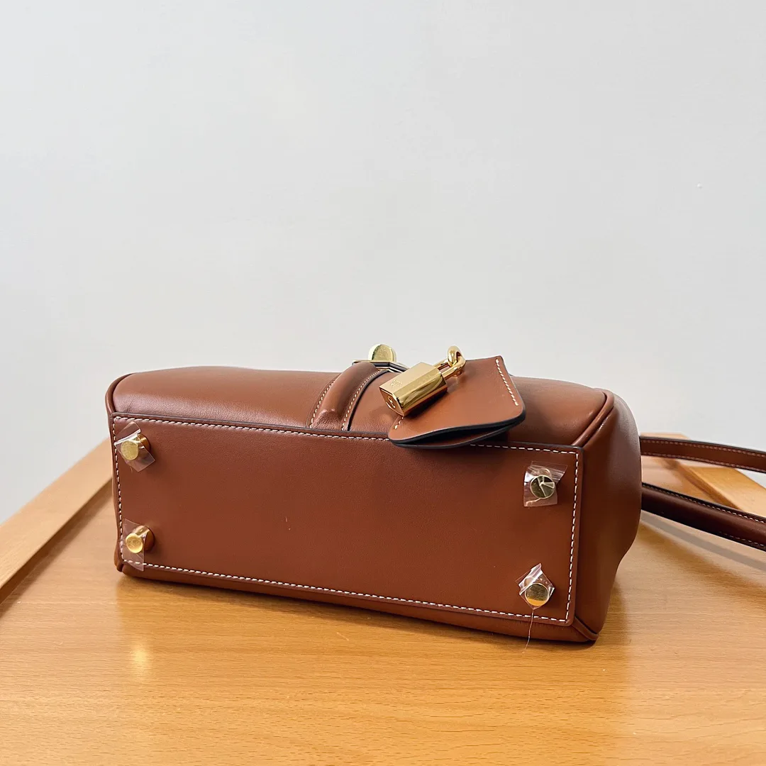 Классические Сумки Женские Celine 11588724