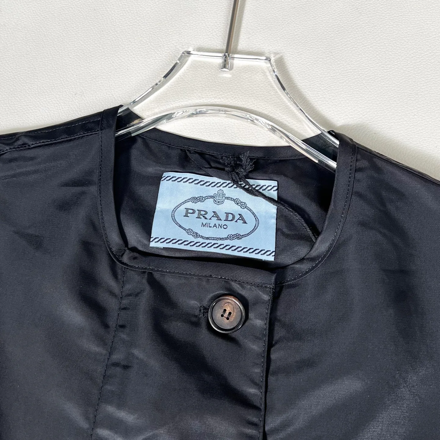 Куртки И Пуховики Женские Prada 19298966