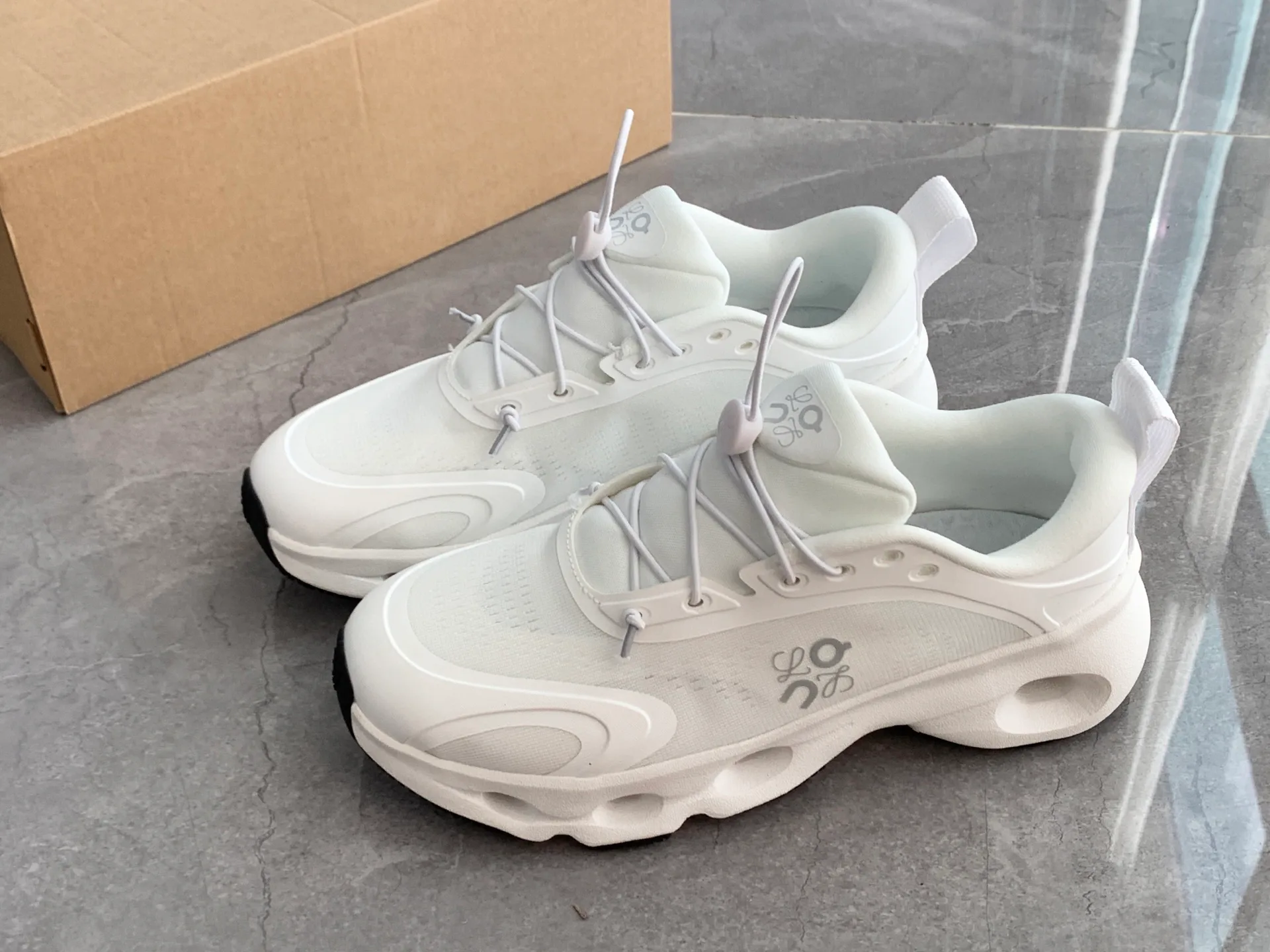 Кроссовки Женские Loewe 173519